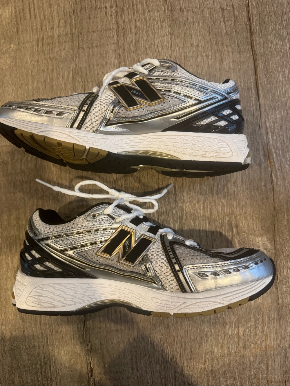New Balance 1906r sneakers Great Condition!